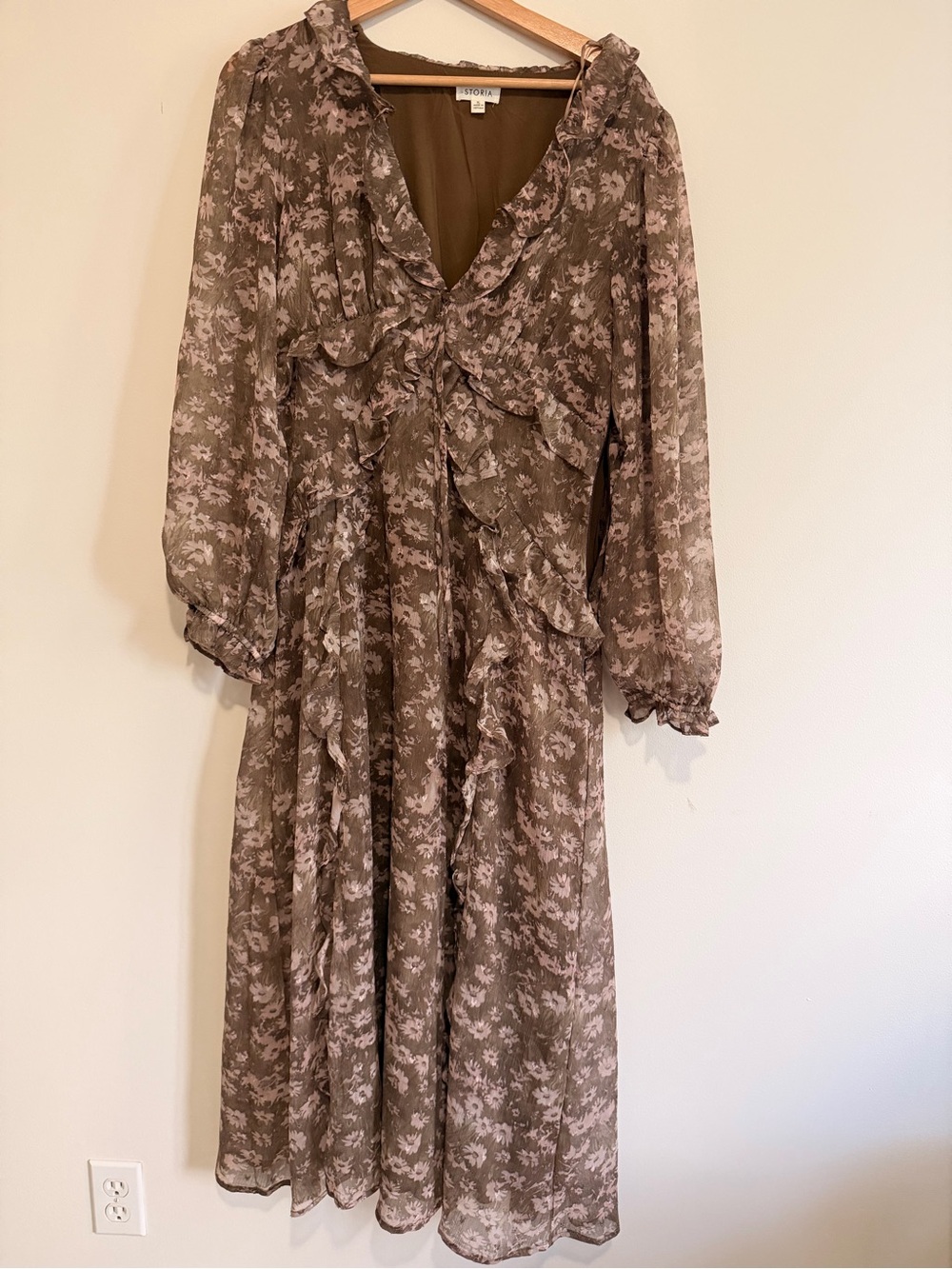 Floral Ruffle Long Sleeve Maxi Dress in Taupe